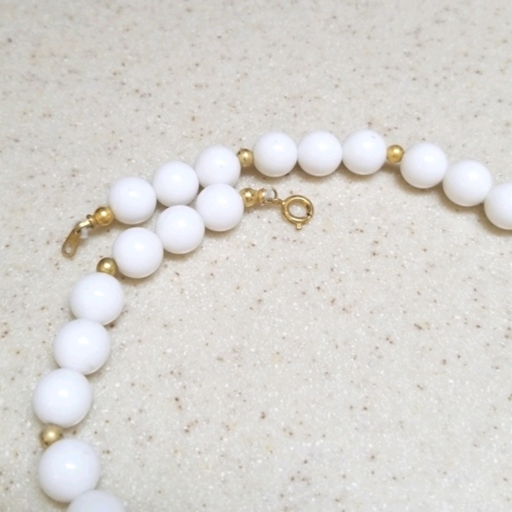 Vintage Mid Century Beaded Pendant Necklace Gold Tone - Picture 5 of 8